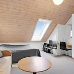 Cozy In With Wifi 度假居 *
