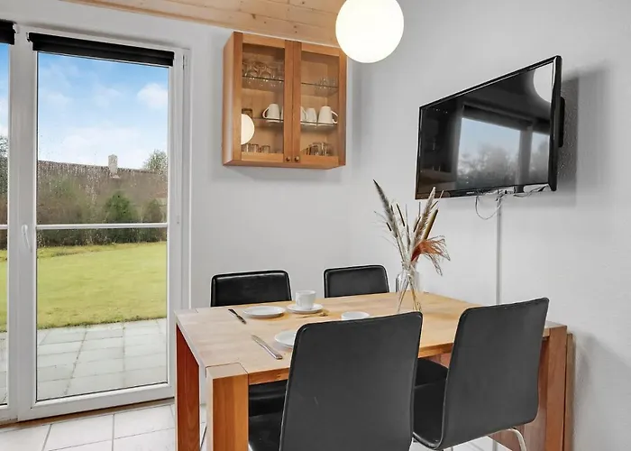 Cozy In With Wifi Holiday home